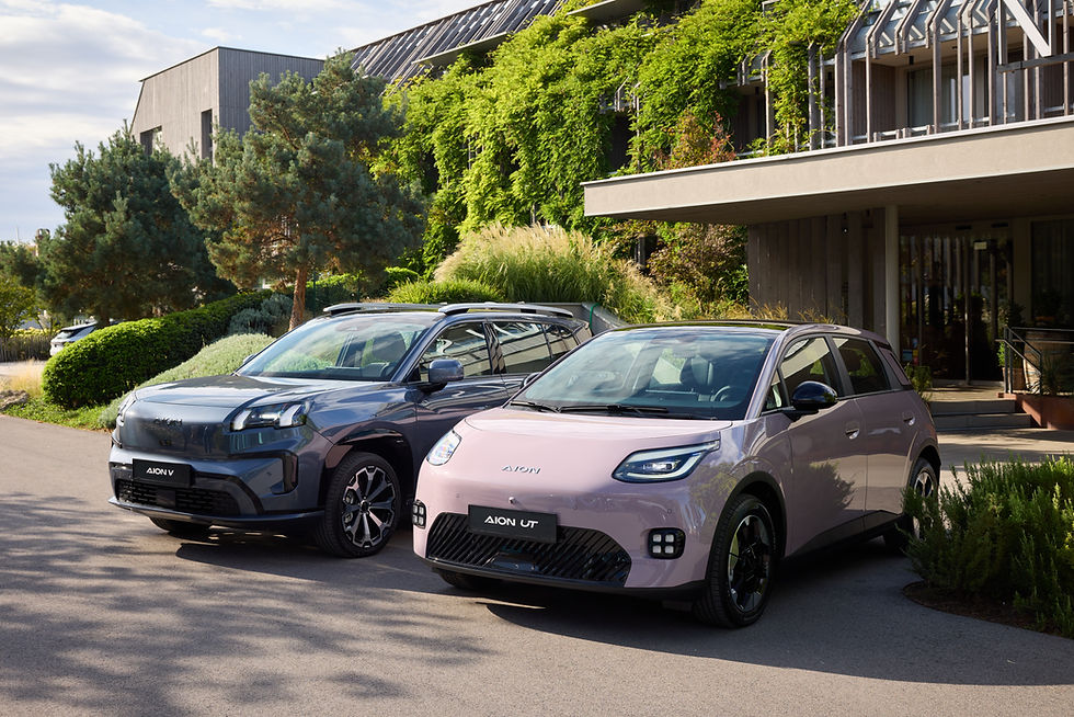 Die GAC Modelle AION V (links) und AION UT (rechts) sind ab sofort an beiden Büchl-Standorten in Österreich erhältlich